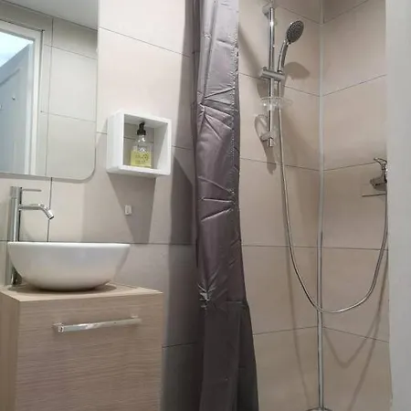 Apartman F1 37m² Hyper Centre Face Au Marche